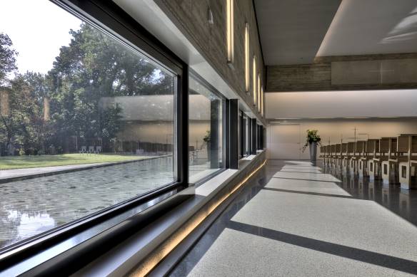 Innenraum der neuen Trauerhalle