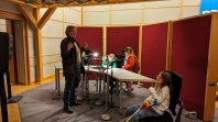 Kinder im Akustikraum des BR in Nürnberg