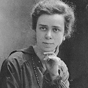 Porträtfoto von Julie Meyer, um 1920