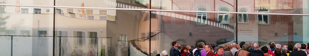 Stadtführung vor dem Neuen Museum