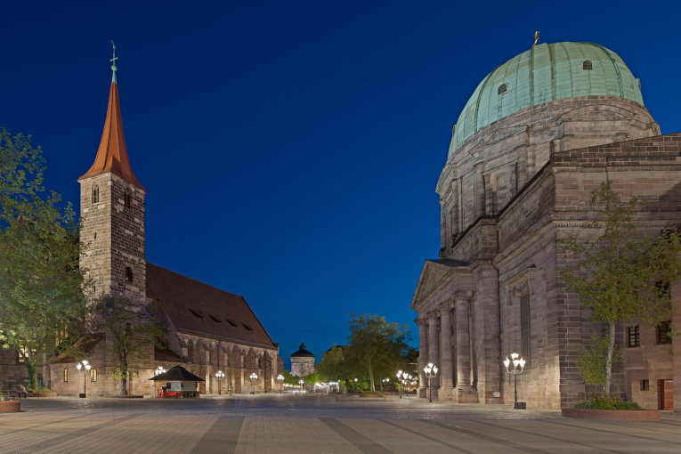 Die Kirchen St. Jakob und St. Elisabeth in Nürnberg.