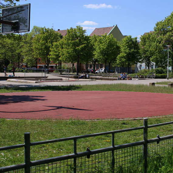 Basketballfeld am Jamnitzer Platz