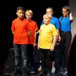 Die 6d Neigungsklasse Theater tritt im Kinder- und Jugendtheater