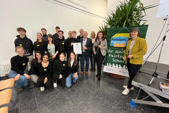 Dürer-Gymnasium wird Fairtrade Schule - Gruppenfoto