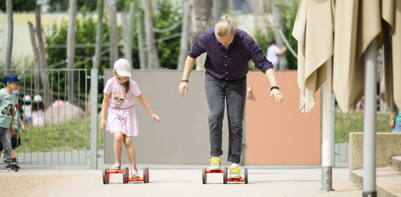 Kita-Erzieher Kampagne 2024, Bild © UWE NIKLAS / Stadt Nürnberg