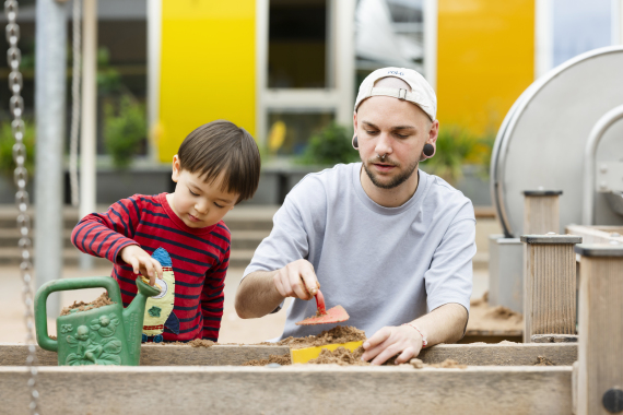 Miteinander den Tag gestalten als Erzieherin oder Erzieher bei der Stadt Nürnberg.