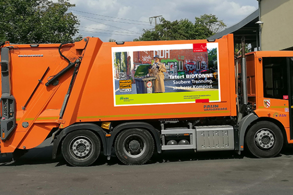 Biomüllfahrzeug zur Aktion Biomüll