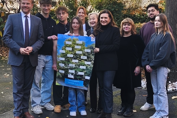 Besuch des Oberbürgermeisters Herrn König und der Referentin für Schule und Sport Frau Trinkl an der BON