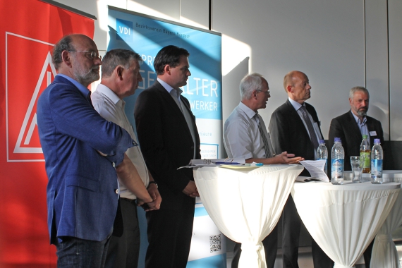 Teilnehmer der Podiumsdiskussion des Nürnberger Technikdialogs am 29. Juni 2016