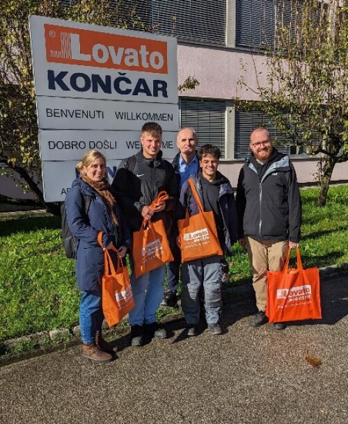 Die erasmus+ Schüler und Lehrkräfte bei der Firma Lovato in Zagreb © Sponsel; Natascha
