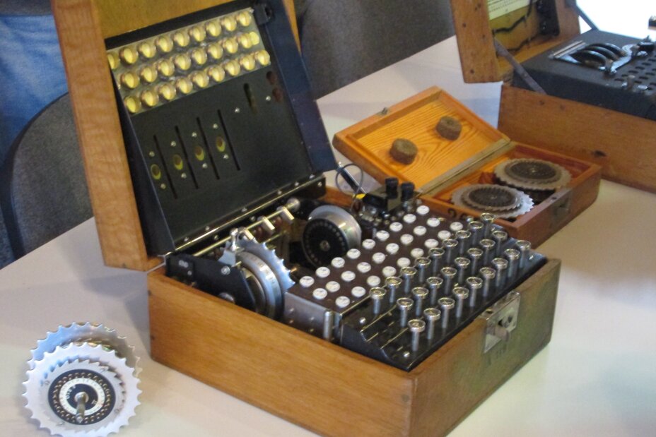 Enigma und Rotoren, Bild © Vogl; Stephan