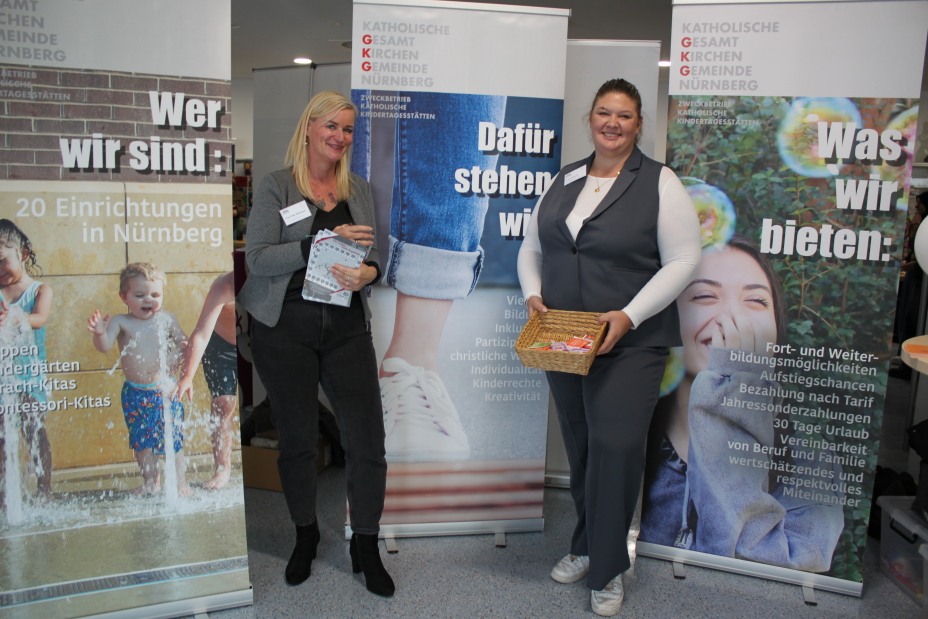 Bild © Hager / B10 Informationsstand der GKG auf der Infomesse 2026., Bild © Hager / B10