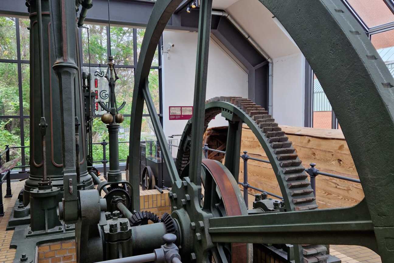 2526 Berlin 03