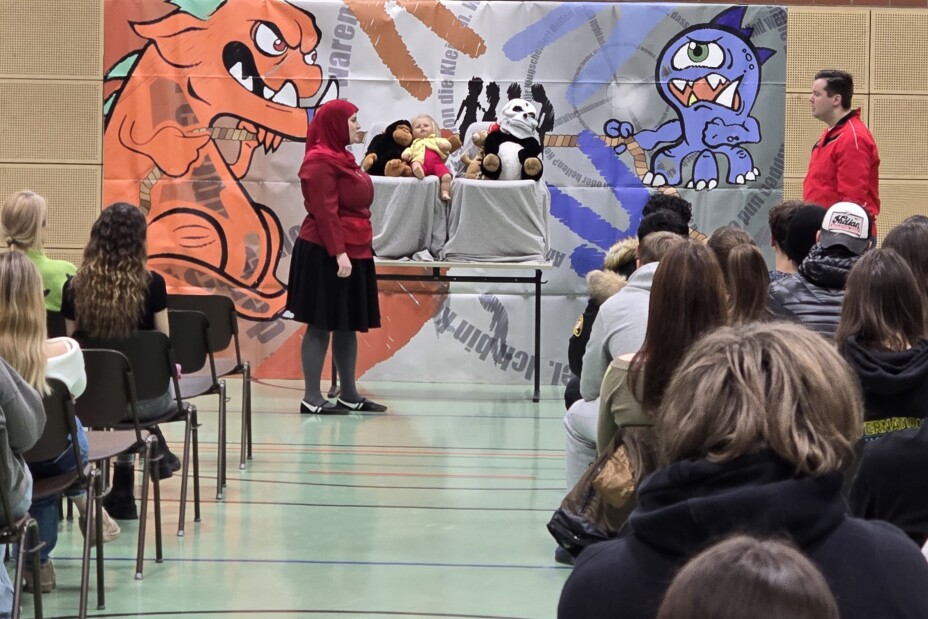 Theaterstück "Wir waren mal Freunde", Bild © Berufliche Schule 4 / Stadt Nürnberg