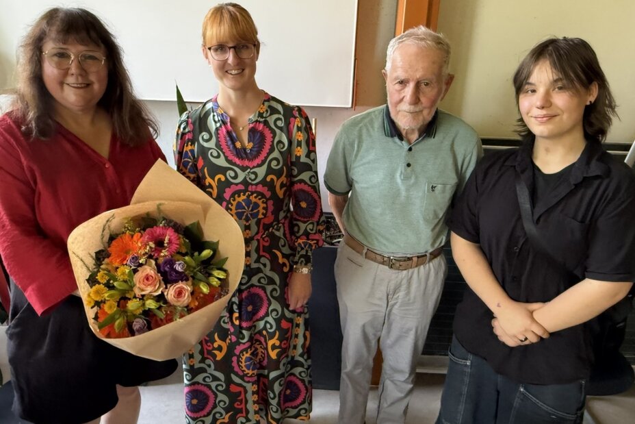 Fr. Mair, Fr. Kraus, Hr. Kaufmann und Nell Wager, Bild © Berufliche Schule 4 / Stadt Nürnberg