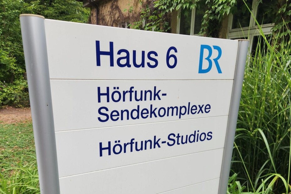 Wegweiser zum Haus 6 des BR, Bild © Berufliche Schule 4 / Stadt Nürnberg