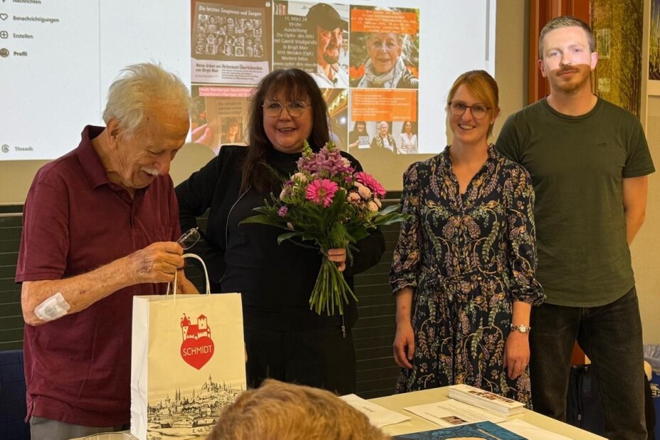 Ernst Grube, Birgit Mair, Katrin Kraus und Benjamin Hirschel (v. l.), Bild © Berufliche Schule 4 / Stadt Nürnberg