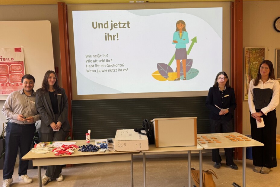 Interaktion mit den Wirtschaftsschülern, Bild © Berufliche Schule 4 / Stadt Nürnberg