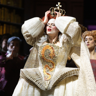 Szene aus der Oper „Turandot“ von Giacomo Puccini am Staatstheater Nürnberg. Aufwendige Kostüme entstehen zuvor in den Werkstätten des Theaters.