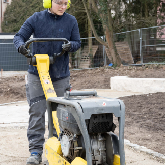 Ein Tag mit Afrodite Karagiaba