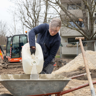 Ein Tag mit Afrodite Karagiaba