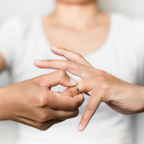 © Nontavut Prechavut / stock.adobe.com Scheidung anerkennen lassen © Nontavut Prechavut / stock.adobe.com