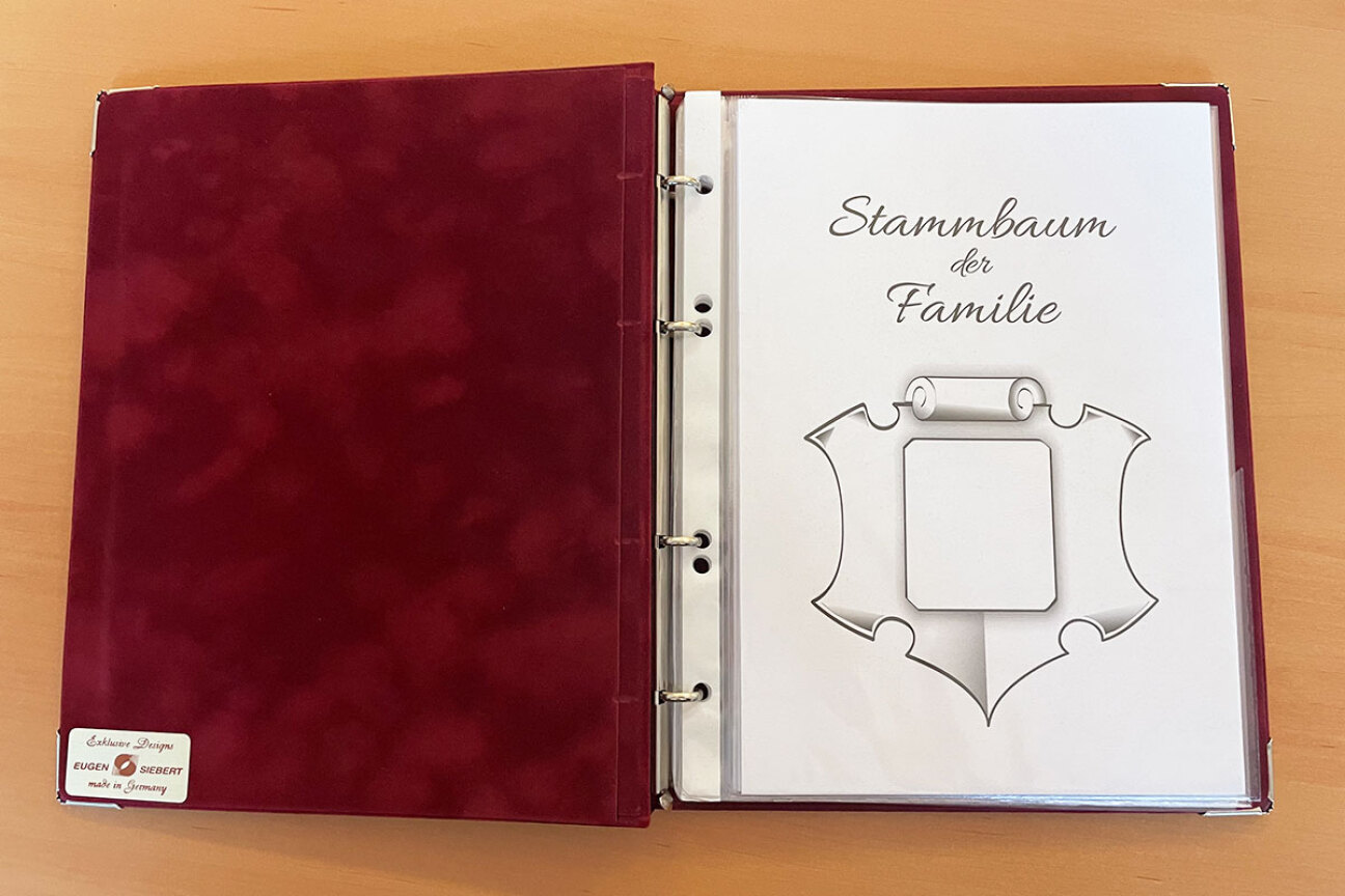 Stammbuch Wappen rot innen