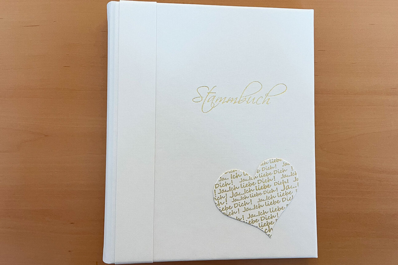Stammbuch Weiß mit Herzelement