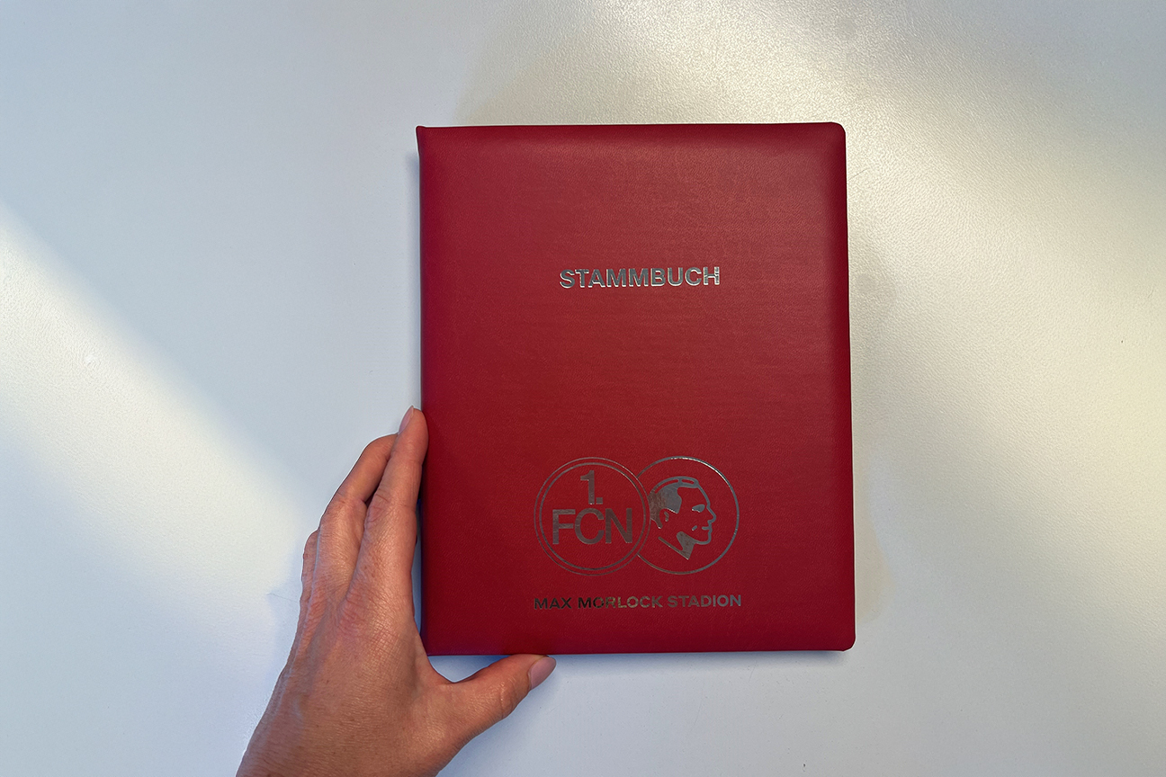 Stammbuch Max Morlock Stadion Größenvergleich