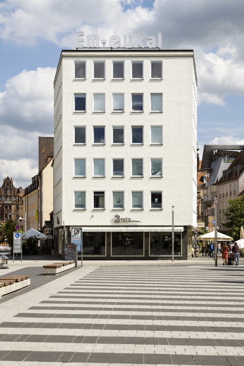 Frontalansicht Em-eukal-Haus