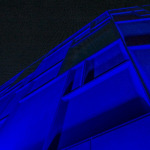 Blau illuminiertes Neues Museum bei der Blauen Nacht 2022