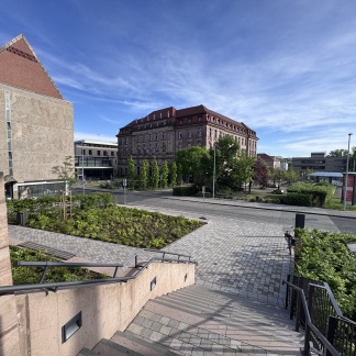 ( Bild: André Winkel / Stadt Nürnberg ) Marientorzwinger, Blick zur Katharinengasse von der zweiten Ebene aus
