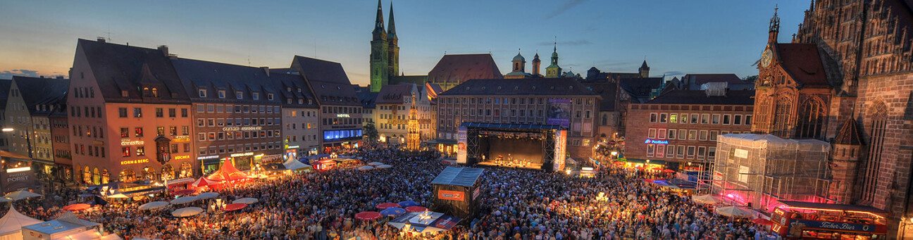 Hauptmarkt stage at Bardentreffen festival, Image © Berny Meyer / Kulturreferat