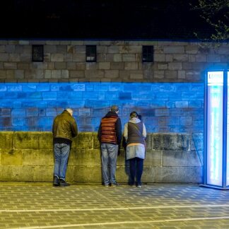 „Öffnen" von Roland Kranz bei der Blauen Nacht 2015.