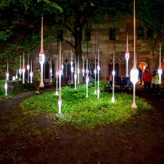 Nachtschwärmer - Eine Projektinstallation von Mona Burger