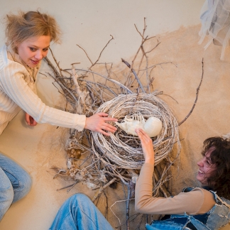Cyber Wedding to the Brine Shrimp - Dauer-Performance der Künstlerinnen Justyna Górowska und Ewelina Jarosz