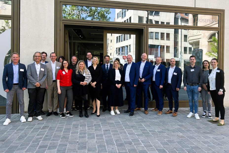 Bild © Victoria Burk / Stadt Nürnberg Gruppenbild des M-A-N Netzwerktreffens in Nürnberg am 14.05.2025, Bild © Victoria Burk / Stadt Nürnberg