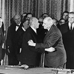 De Gaulle und Adenauer beim Elysée-Vertrag