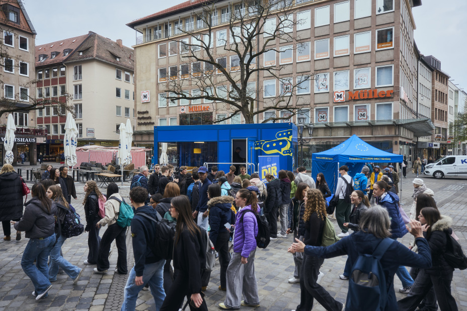 Bild © Europäische Kommission Vertretung in Deutschland Junge Menschen bei der Aktion #LassReden in Nürnberg., Bild © Europäische Kommission Vertretung in Deutschland