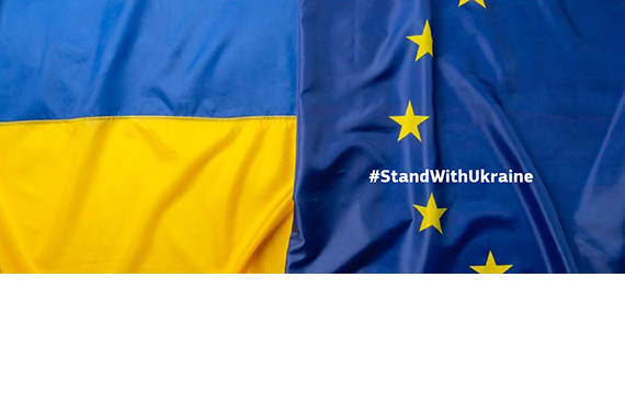 Ukrainische und Europäische Flagge