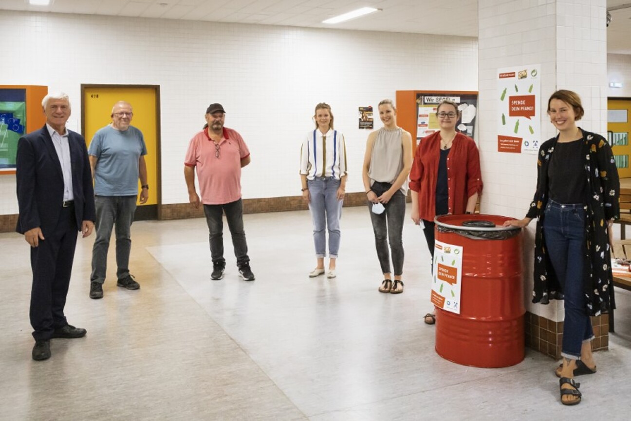 Bild Spendentonne Neu, Bild © B6