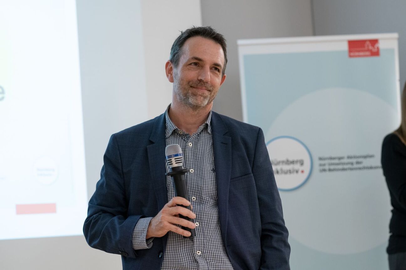 Univ.-Prof. Dr. Thomas Hillemacher, Chefarzt für Psychiatrie und Psychotherapie, Bild © Julia Singer, Grafikdesign-Agentur pasdedoe