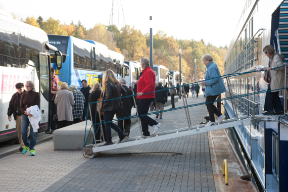 Buslogistik am Personenschifffahrtshafen