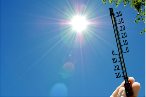 Bild: Thermometer misst 40 Grad vor der Sonne © juergen M. / juergenmfoto_fotolia