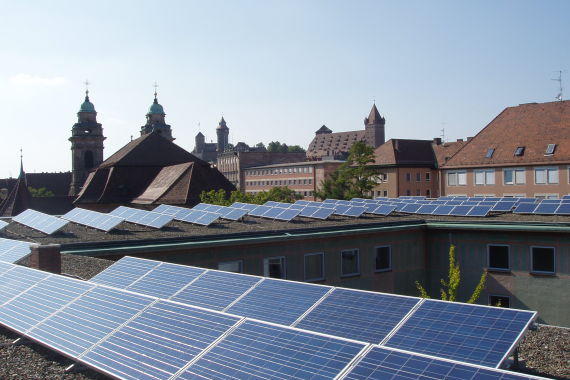 Photovoltaikanlage auf dem Dach des Willstätter Gymnasiums