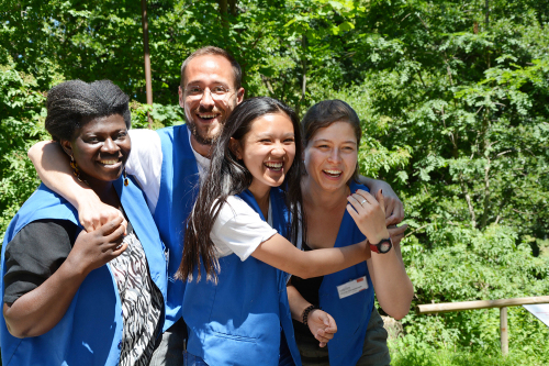 Vier Saison-Mitarbeiter*innen des Erfahrungsfelds