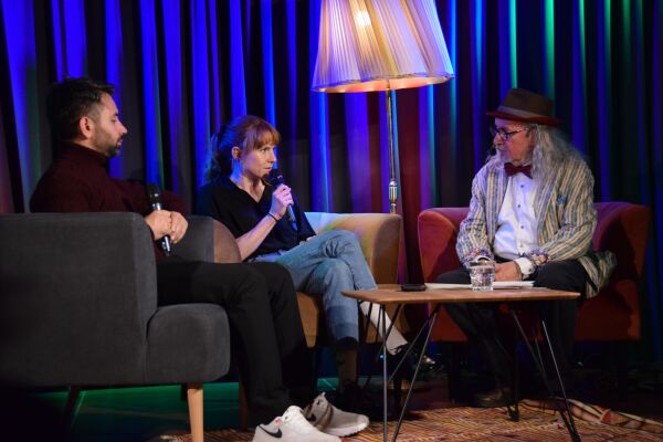 Zu Gast bei LoniKulturladen Loni-Übler-HausHeijo Schlein