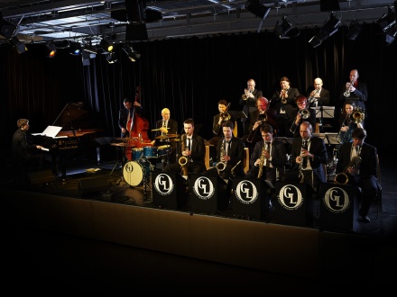 Foto vom Groove Legend Orchestra auf der Bühne., Bild © Marc Pfeiffer