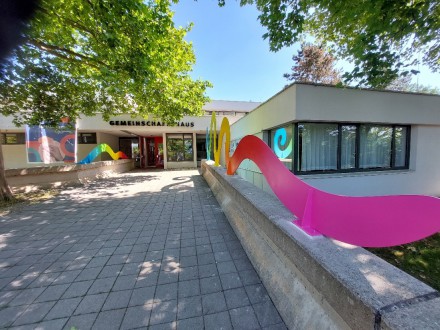 Foto vom Haupt·eingang vom Gemeinschafts·haus Langwasser., Bild © Peter Correll