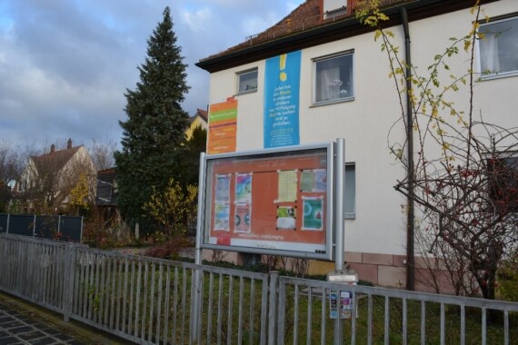 Foto vom Kultur·laden Ziegelstein von außen.